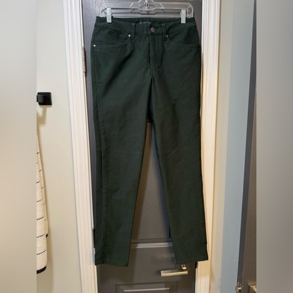 Lululemon chinos Men's Pants Dark Green 28 x 30 EUC